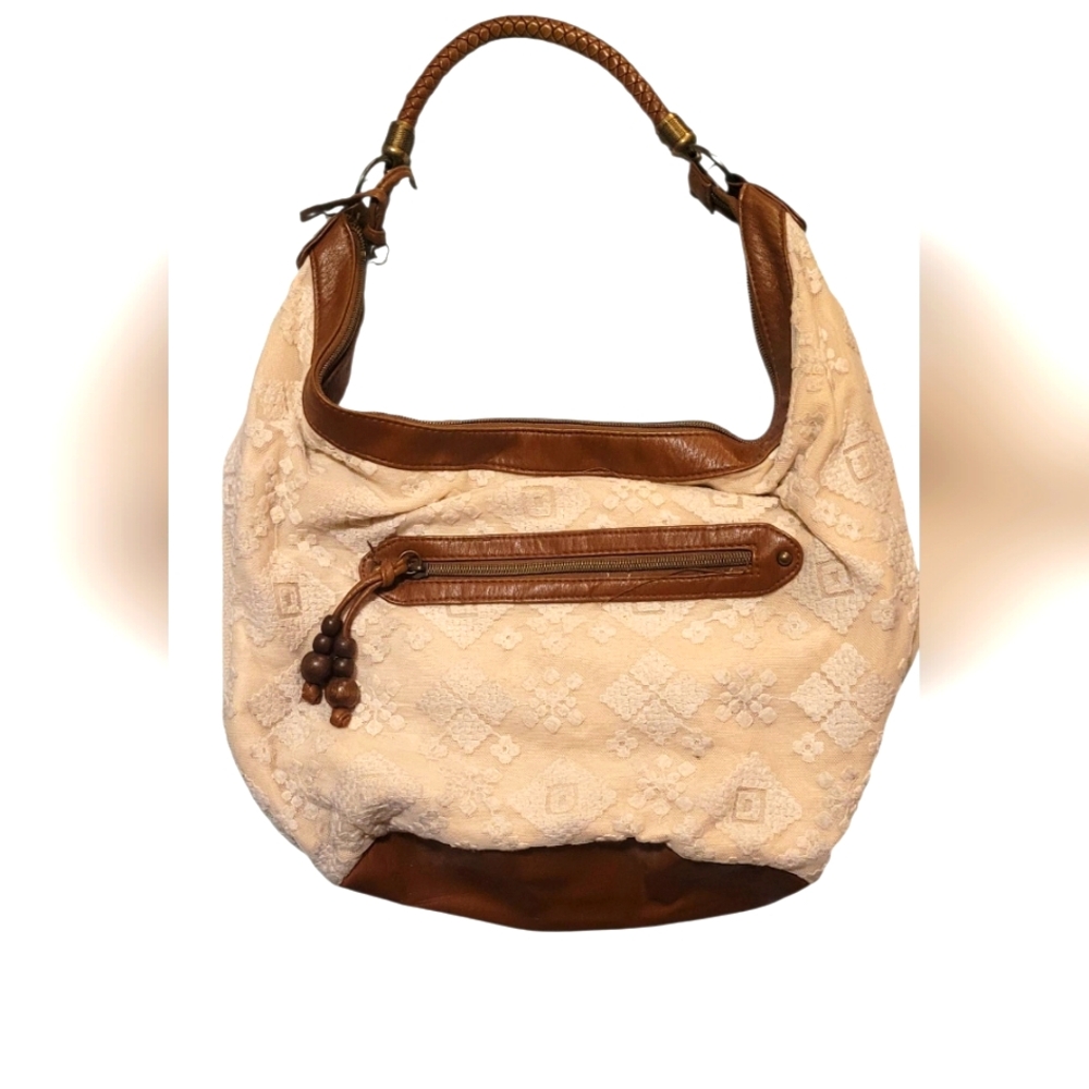 TโขShirt & Jeans Cream & Brown LaceโFront Bag โข Like New โข Faux Leather Trim โข Bo